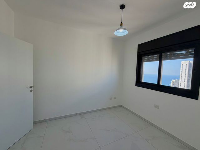 דירה, אמנון ליפקין שחק, נוף הטיילת, נתניה