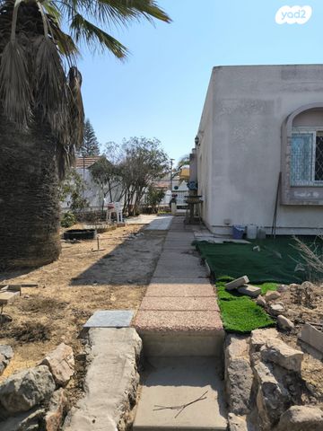 דו משפחתי, מעוף, ערד