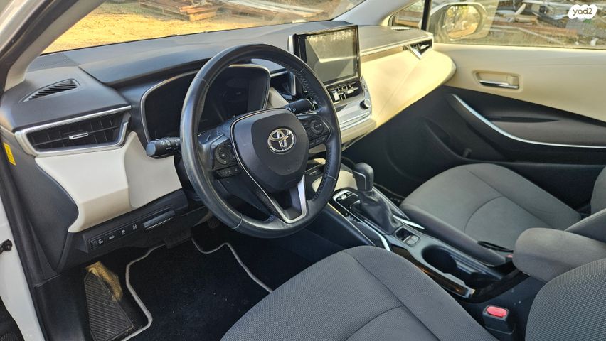 מודעת רכב טויוטה קורולה