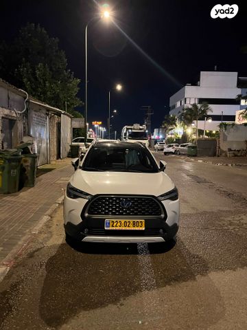 טויוטה קורולה קרוס