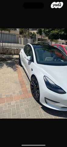 טסלה מודל 3