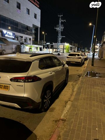 טויוטה קורולה קרוס