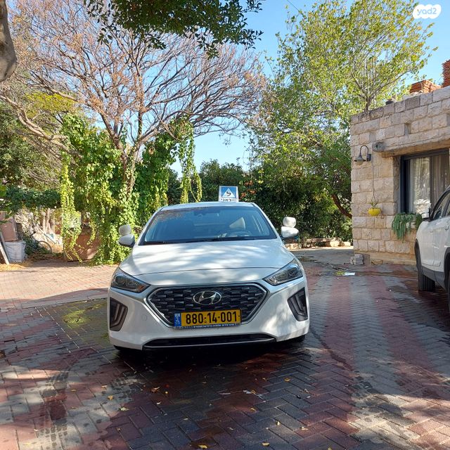 יונדאי איוניק