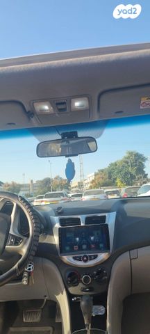 יונדאי אקסנט i25