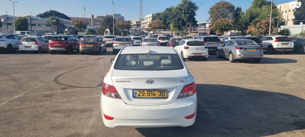 יונדאי אקסנט i25