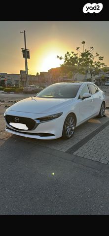 מודעת רכב מאזדה 3