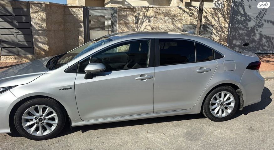 מודעת רכב טויוטה קורולה