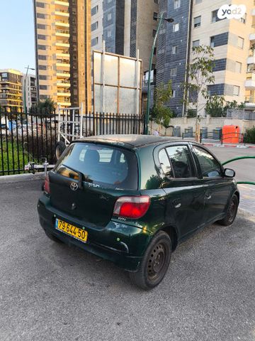 טויוטה יאריס