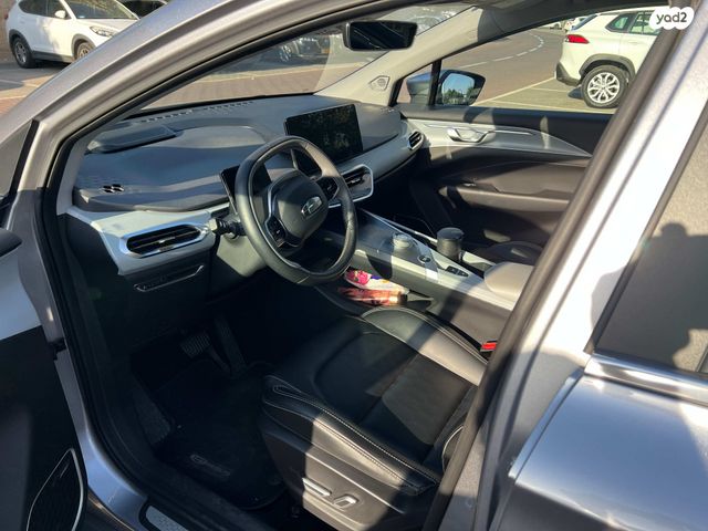 מודעת רכב ג׳ילי Geometry C