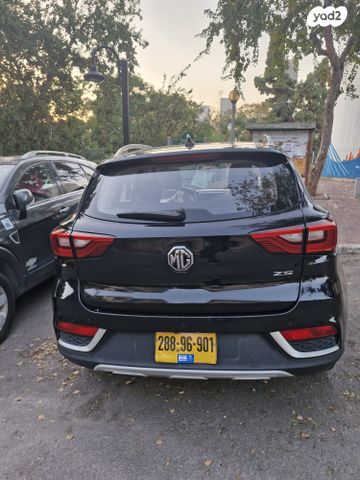 מודעת רכב אם ג'י ZS