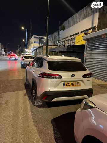 טויוטה קורולה קרוס