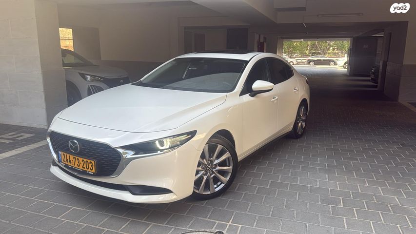 מודעת רכב מאזדה 3