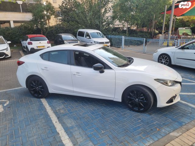 מאזדה 3