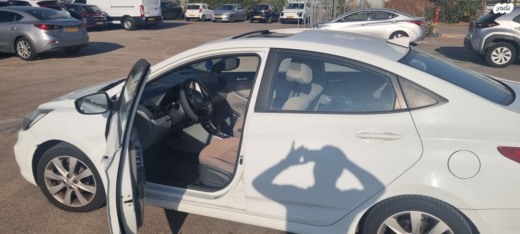 יונדאי אקסנט i25