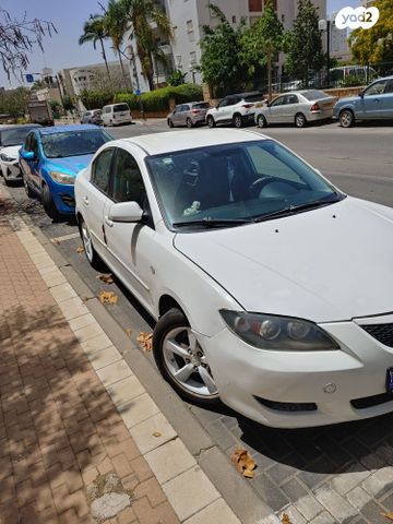מודעת רכב מאזדה 3