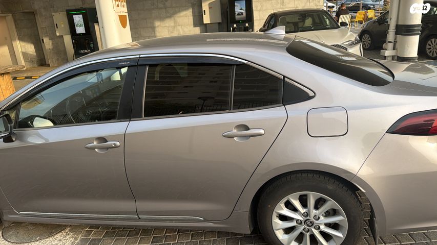 מודעת רכב טויוטה קורולה