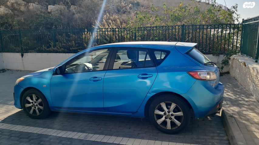 מודעת רכב מאזדה 3