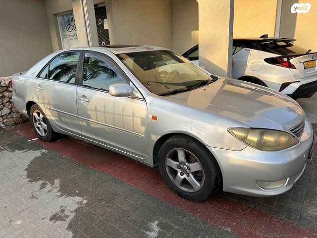 טויוטה קאמרי