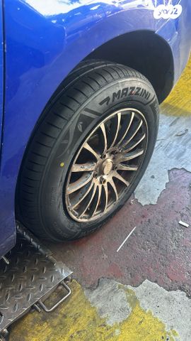 מודעת רכב מאזדה 3