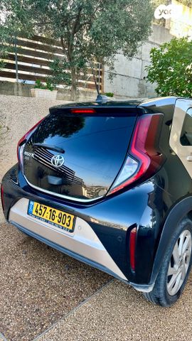 טויוטה אייגו X