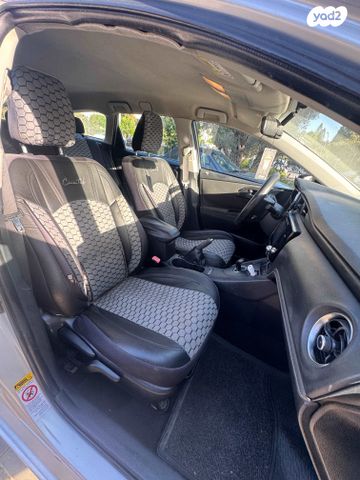 טויוטה אוריס