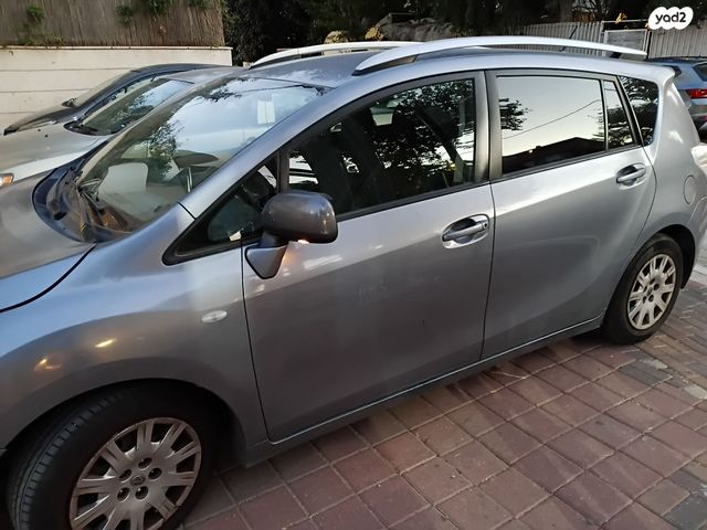 מודעת רכב טויוטה ורסו