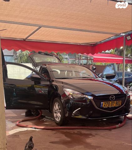 מודעת רכב מאזדה 2