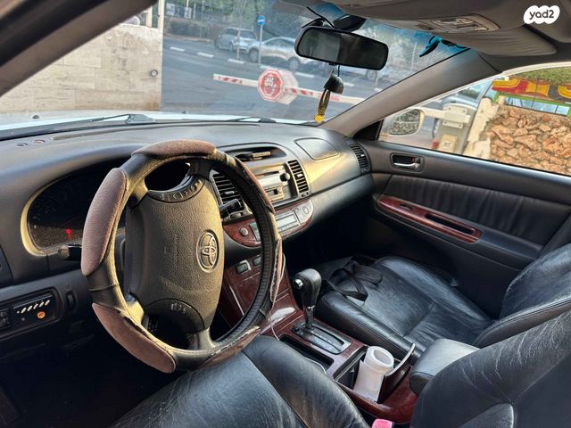 טויוטה קאמרי