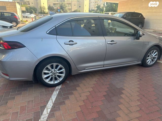 מודעת רכב טויוטה קורולה