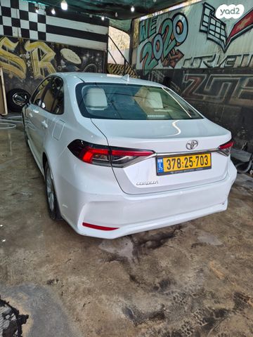 טויוטה קורולה