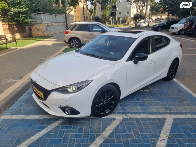 מודעת רכב מאזדה 3