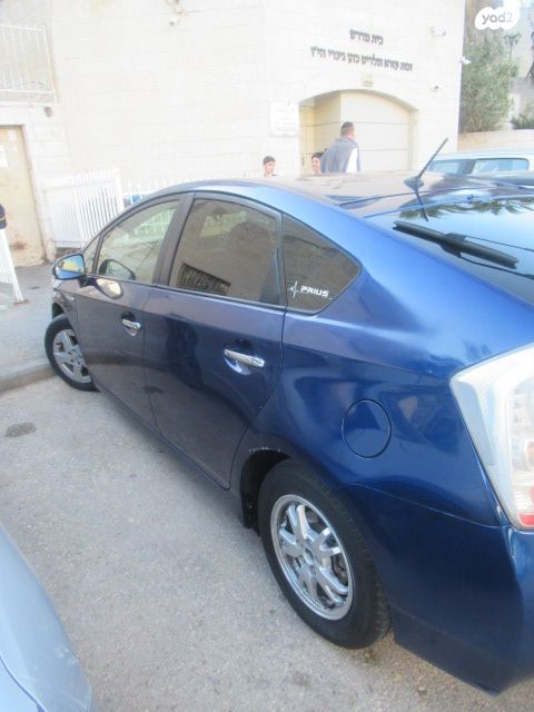 טויוטה פריוס