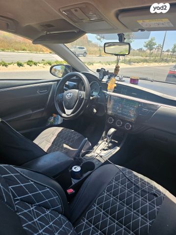 טויוטה קורולה