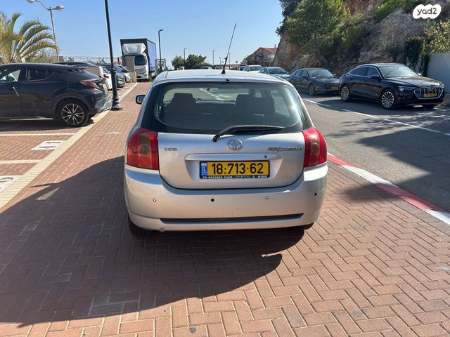 טויוטה קורולה