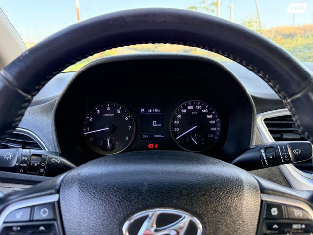 יונדאי אקסנט i25