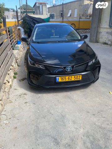 טויוטה קורולה