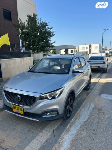 מודעת רכב אם ג'י ZS