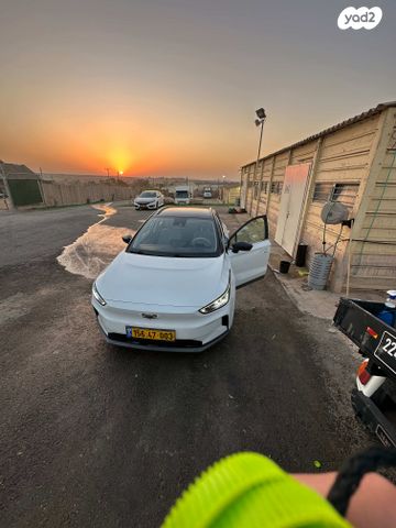 מודעת רכב ג׳ילי Geometry C