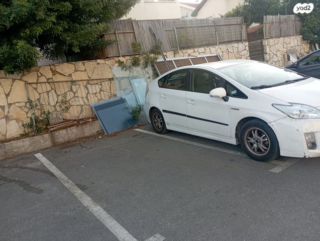 מודעת רכב טויוטה פריוס