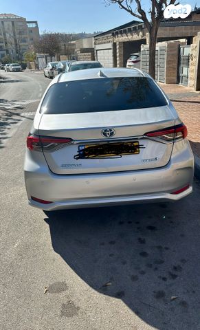 טויוטה קורולה