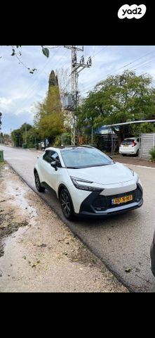 מודעת רכב טויוטה C-HR