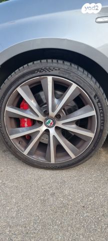 אלפא רומיאו ג'ולייטה