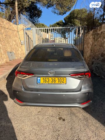 טויוטה קורולה
