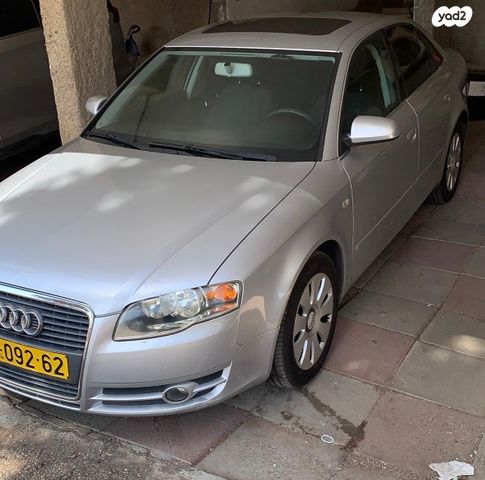 אאודי A4