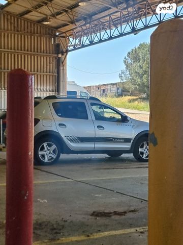 דאצ'יה סנדרו Stepway