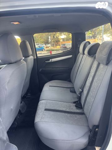 איסוזו די-מקס