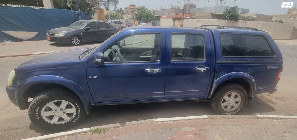 איסוזו די-מקס