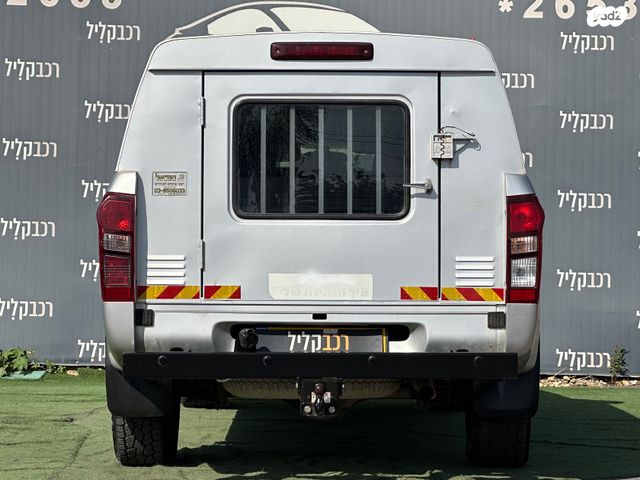 איסוזו די-מקס