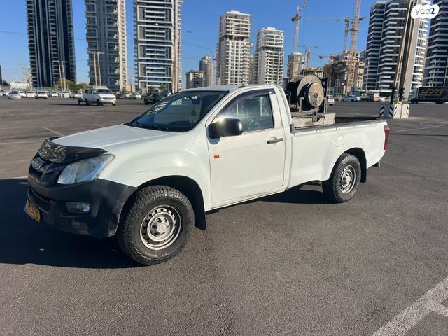 איסוזו די-מקס