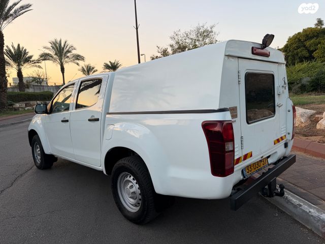 איסוזו די-מקס